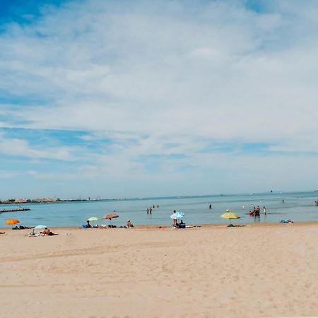 Duplex Centre Ville - 50M De La Plage - Clim - Garage - Netflix 勒格罗-迪鲁瓦 客房 照片